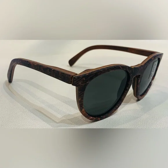 New Men’s Shwood Sunglasses - Picture 4 of 6